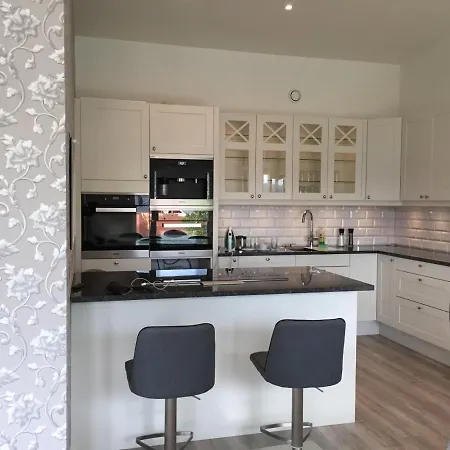 Apartment Leilighet Med Havutsikt -